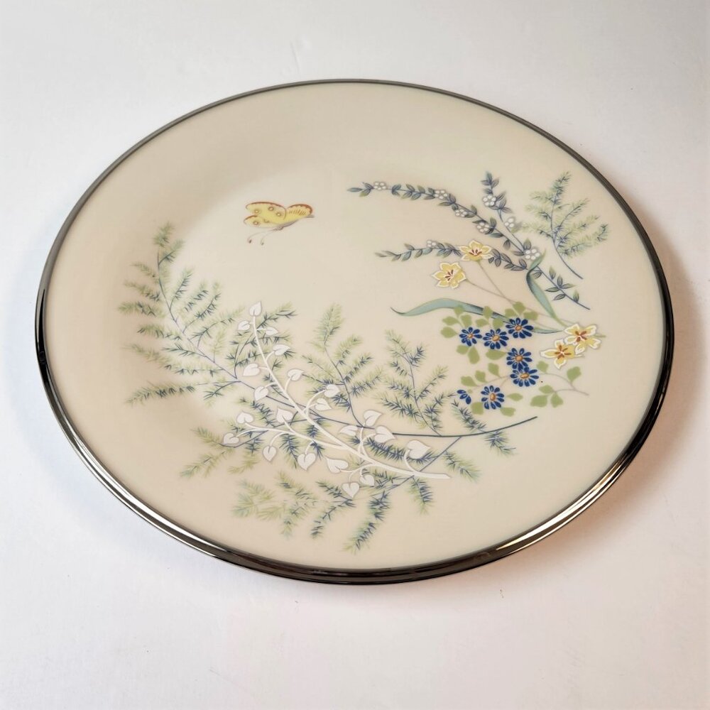 Set of 2 Lenox Cinderella Newer Platinum Trim Dinner Plates Excellent Condition - Picture 6 of 6